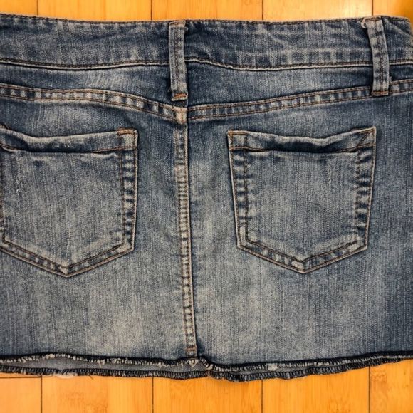 FOREVER 21 WOMEN MINI SKIRT SIZE S - Picture 2 of 7